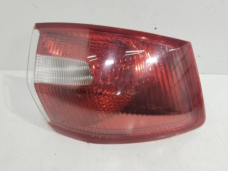 Recambio de paso rueda trasero izquierdo para ford kuga i 2.0 tdci referencia OEM IAM 167097  