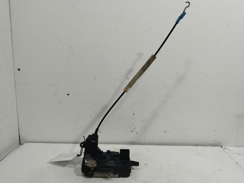 Recambio de cerradura puerta delantera izquierda para opel zafira b cosmo referencia OEM IAM 13210748  