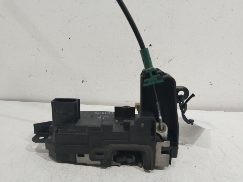 Recambio de cerradura puerta delantera izquierda para opel zafira b cosmo referencia OEM IAM 13210748  