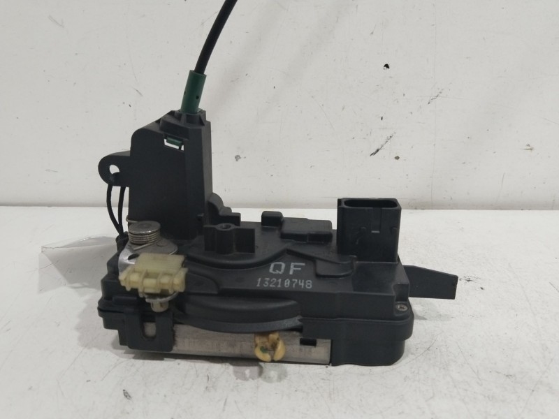 Recambio de cerradura puerta delantera izquierda para opel zafira b cosmo referencia OEM IAM 13210748  