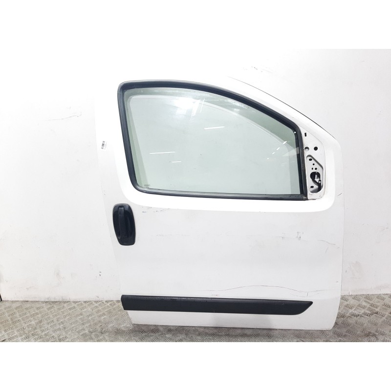 Recambio de puerta delantera derecha para fiat fiorino básico familiar referencia OEM IAM 1367184080  