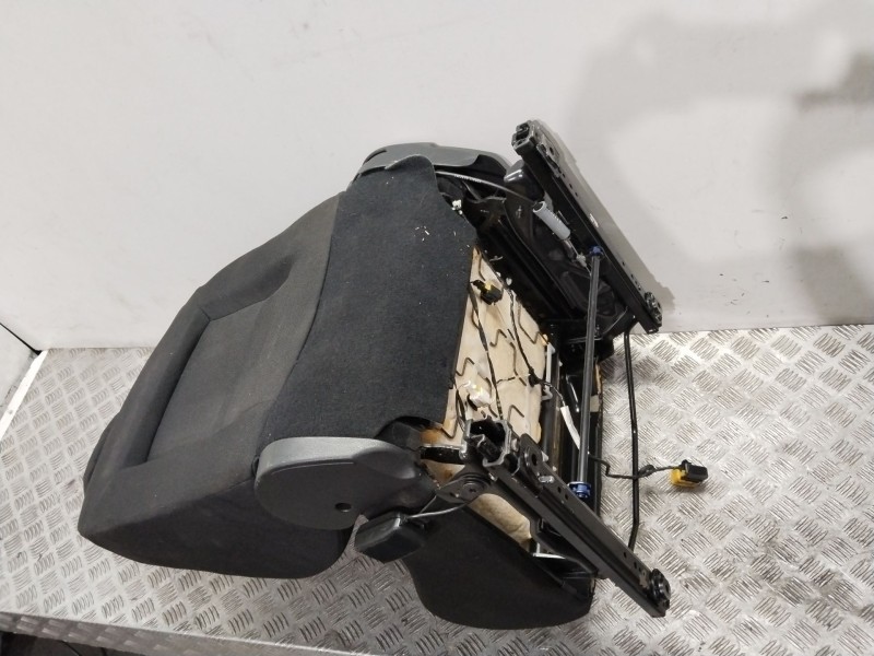 Recambio de asiento delantero derecho para peugeot 207 urban referencia OEM IAM 8874CE  