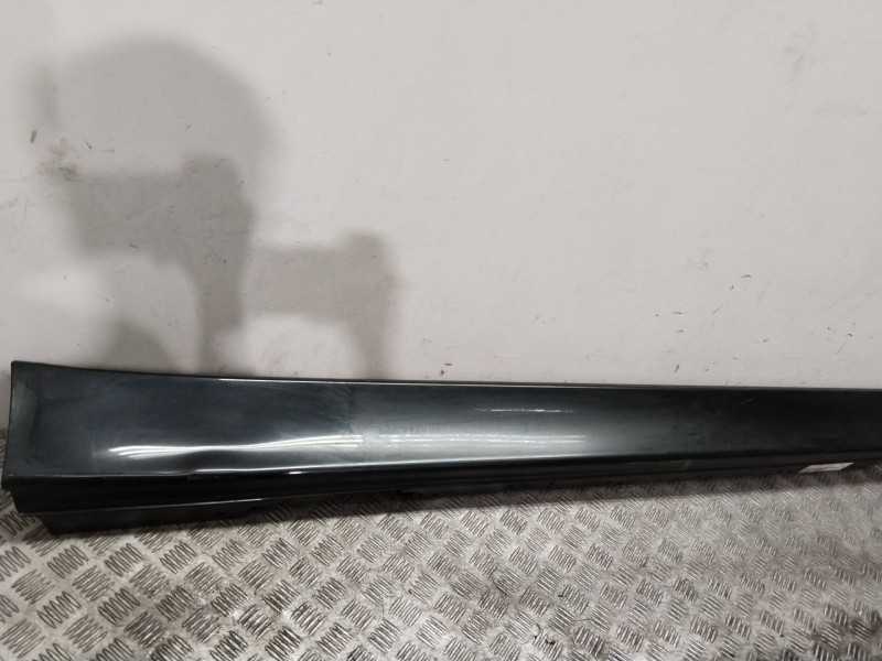 Recambio de talonera derecha para bmw 3 gran turismo (f34) 328 i xdrive referencia OEM IAM 51777256912  NEGRO