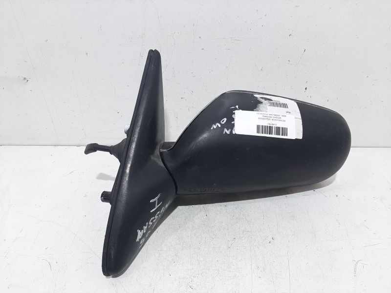 Recambio de retrovisor izquierdo para nissan primera berl./familiar (p10/w10) básico referencia OEM IAM  MANUAL NEGRO