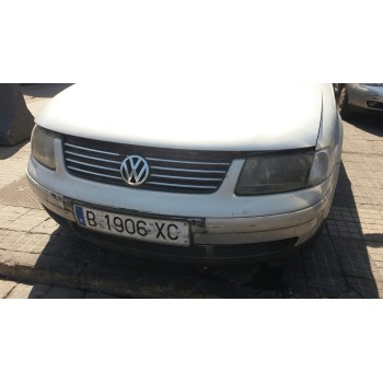 VOLKSWAGEN PASSAT BERLINA (3B3)
