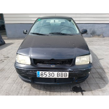 VOLKSWAGEN POLO BERLINA (6N2)