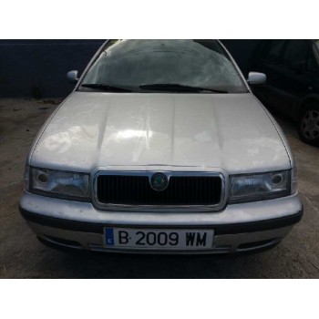 SKODA OCTAVIA BERLINA (1U2)