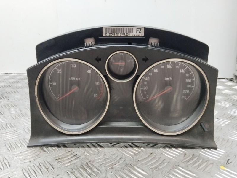 Recambio de cuadro instrumentos para opel zafira b energy referencia OEM IAM 13267544  
