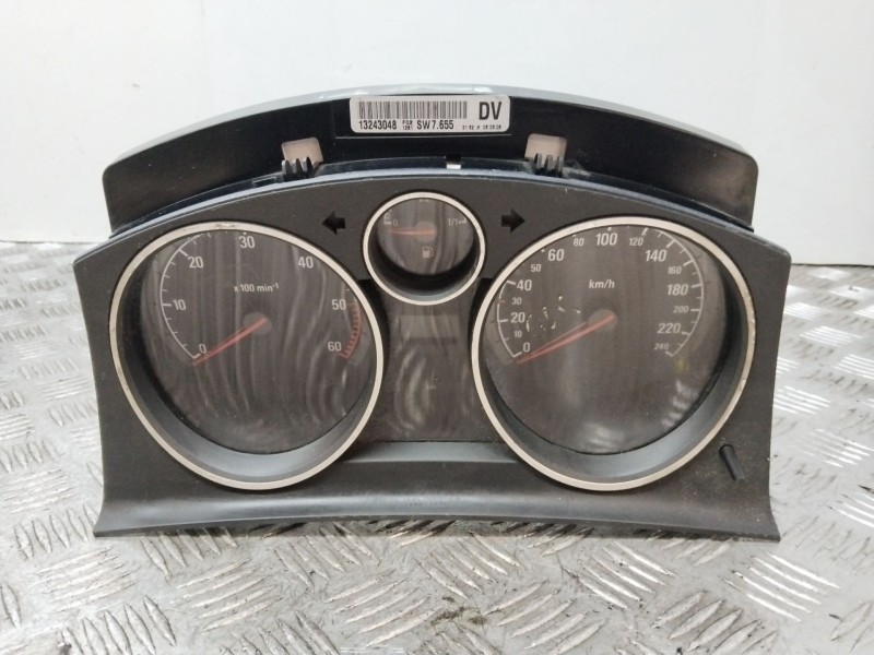 Recambio de cuadro instrumentos para opel zafira b 1.9 cdti referencia OEM IAM 13243048  