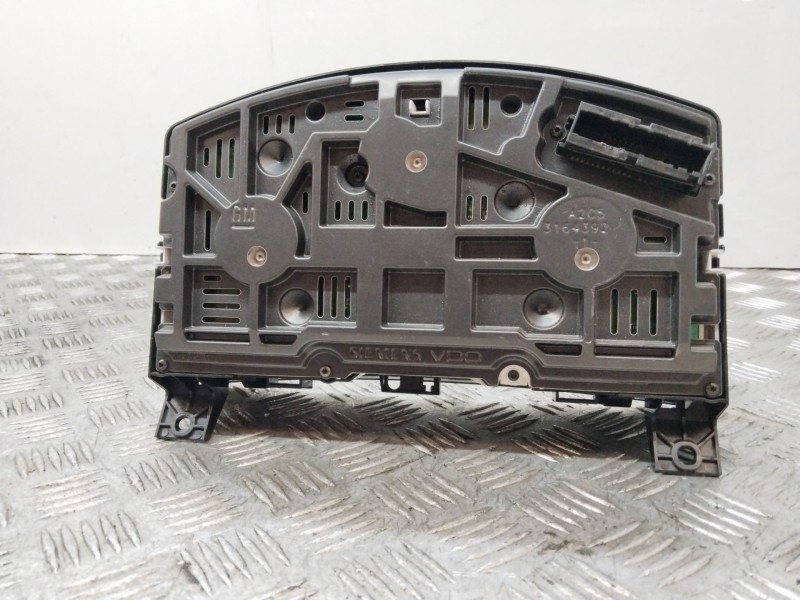 Recambio de cuadro instrumentos para opel zafira b 1.9 cdti referencia OEM IAM 13243048  