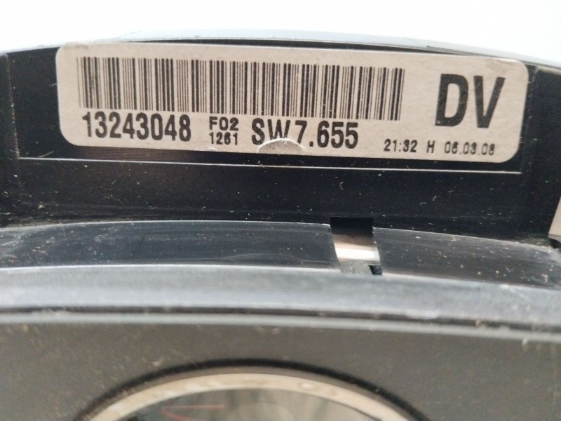 Recambio de cuadro instrumentos para opel zafira b 1.9 cdti referencia OEM IAM 13243048  