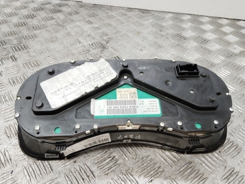 Recambio de cuadro instrumentos para peugeot 307 (3a/c) 1.6 hdi 110 referencia OEM IAM 9661323180  