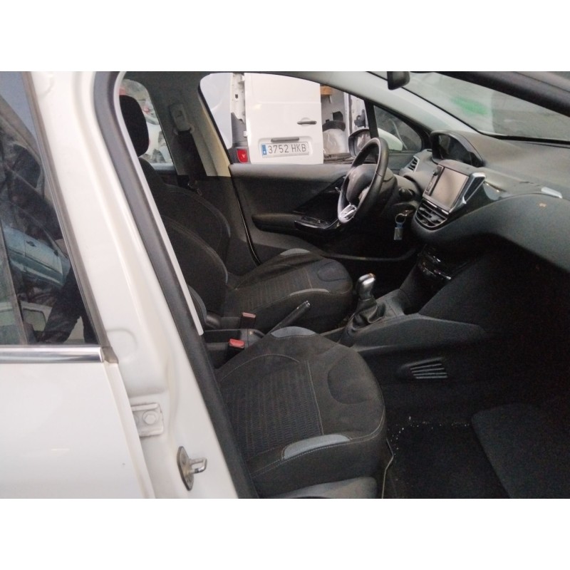 PEUGEOT 208 I (CA_, CC_) - imagen 6