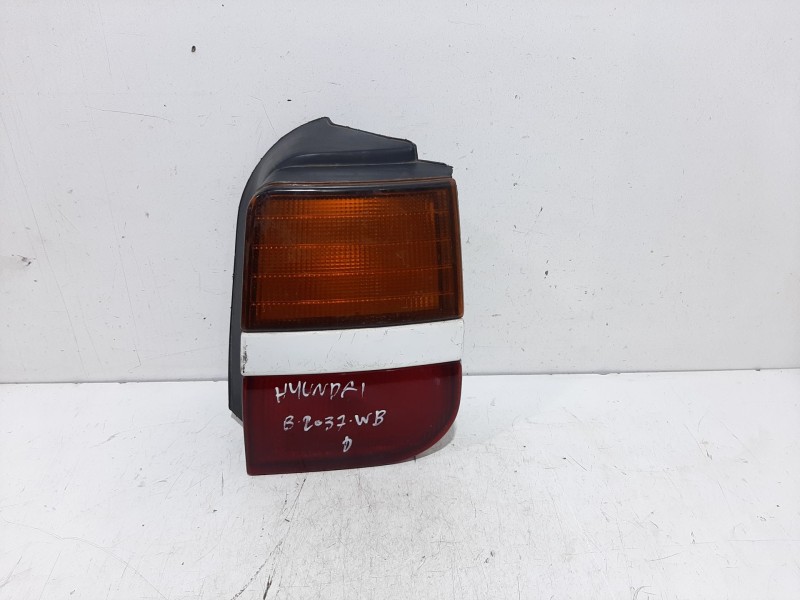 Recambio de piloto trasero derecho para mitsubishi galloper (hyundai) 2.5 tdi s.e. lx (3-ptas.) referencia OEM IAM 92402M20  