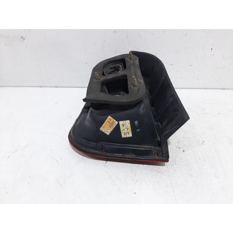 Recambio de piloto trasero derecho para mitsubishi galloper (hyundai) 2.5 tdi s.e. lx (3-ptas.) referencia OEM IAM 92402M20  