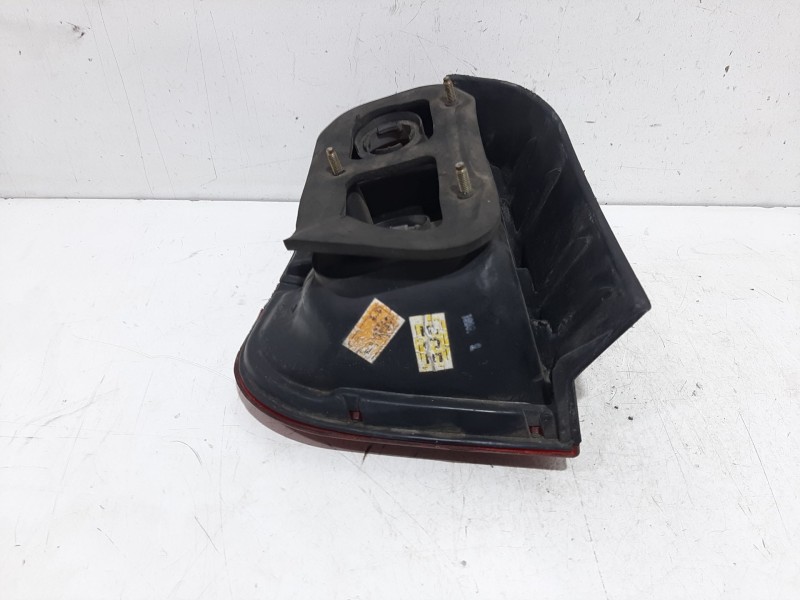 Recambio de piloto trasero derecho para mitsubishi galloper (hyundai) 2.5 tdi s.e. lx (3-ptas.) referencia OEM IAM 92402M20  