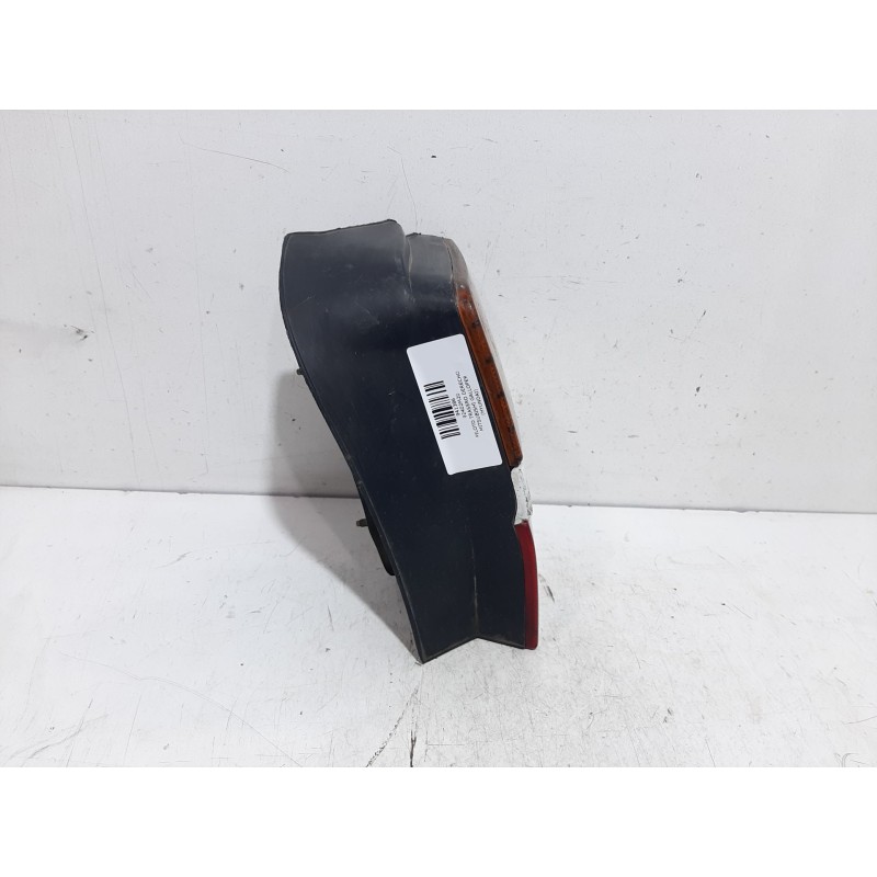 Recambio de piloto trasero derecho para mitsubishi galloper (hyundai) 2.5 tdi s.e. lx (3-ptas.) referencia OEM IAM 92402M20  