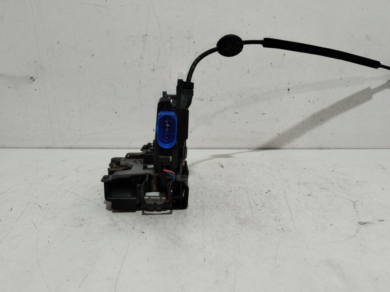 Recambio de cerradura puerta delantera derecha para volkswagen golf v berlina (1k1) conceptline (e) referencia OEM IAM 3D1837016