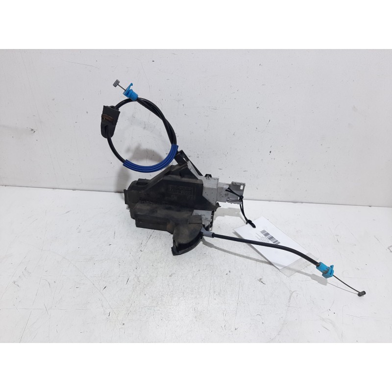 Recambio de cerradura puerta trasera derecha para citroën c4 berlina lx referencia OEM IAM 9681337080  