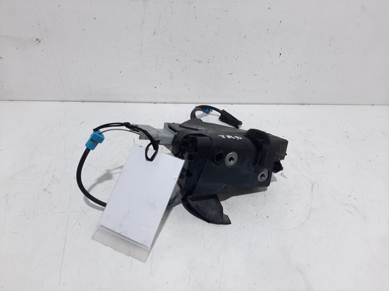 Recambio de cerradura puerta trasera derecha para citroën c4 berlina lx referencia OEM IAM 9681337080  