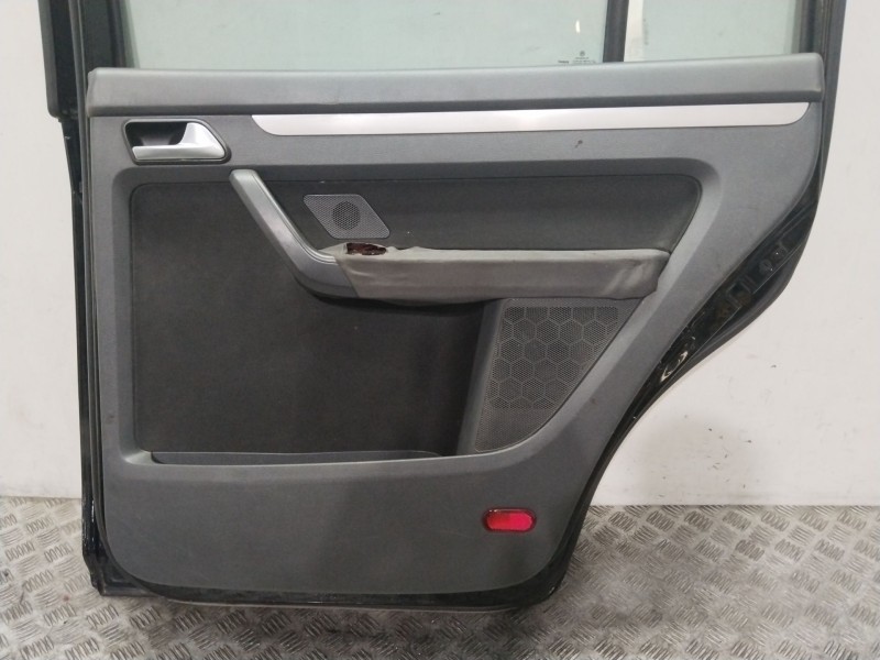 Recambio de puerta trasera derecha para volkswagen touran (1t1, 1t2) 2.0 tdi referencia OEM IAM 1T0833056R  NEGRO