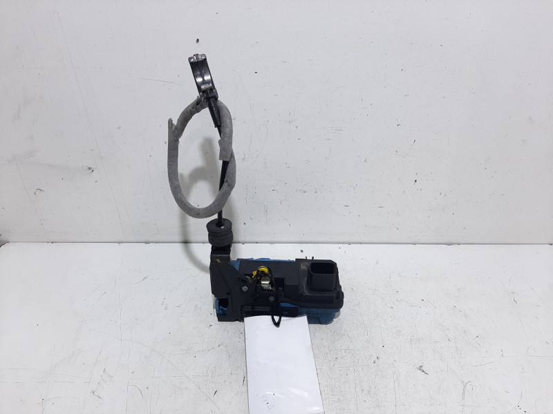 Recambio de cerradura puerta delantera derecha para volvo xc90 d5 kinetic referencia OEM IAM 30699748  