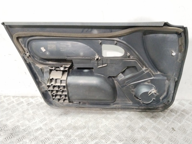 Recambio de tapizado delantero derecho para renault clio ii fase ii (b/cb0) community referencia OEM IAM 8200069393D  
