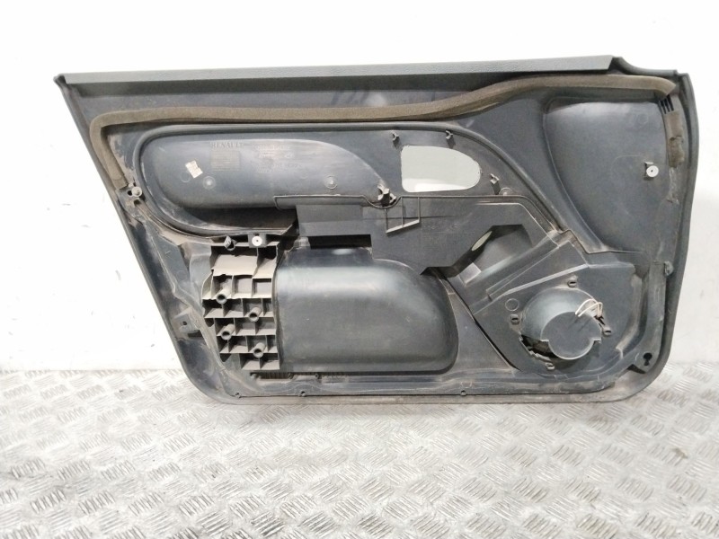 Recambio de tapizado delantero derecho para renault clio ii fase ii (b/cb0) community referencia OEM IAM 8200069393D  