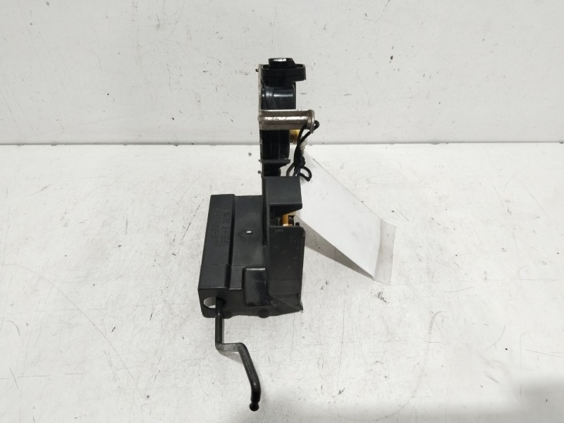 Recambio de cerradura puerta trasera izquierda para kia rio 1.5 crdi active referencia OEM IAM 814121G001  