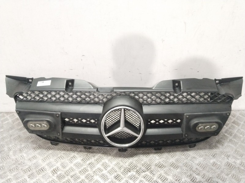 Recambio de rejilla delantera para mercedes-benz sprinter 2-t autobús (b901, b902) 213 cdi (902.671, 902.672) referencia OEM IAM Recambio de rejilla delantera para mercedes-benz sprinter 2-t autobús (b901, b902) 213 cdi (902.671, 902.672) referencia OEM IAM