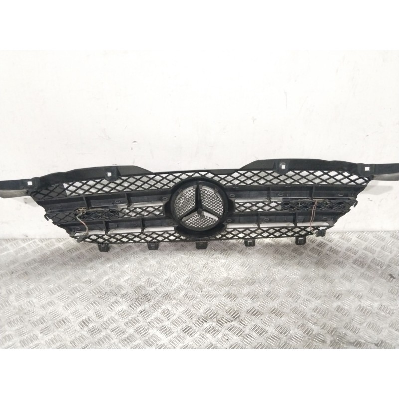 Recambio de rejilla delantera para mercedes-benz sprinter 2-t autobús (b901, b902) 213 cdi (902.671, 902.672) referencia OEM IAM Recambio de rejilla delantera para mercedes-benz sprinter 2-t autobús (b901, b902) 213 cdi (902.671, 902.672) referencia OEM IAM