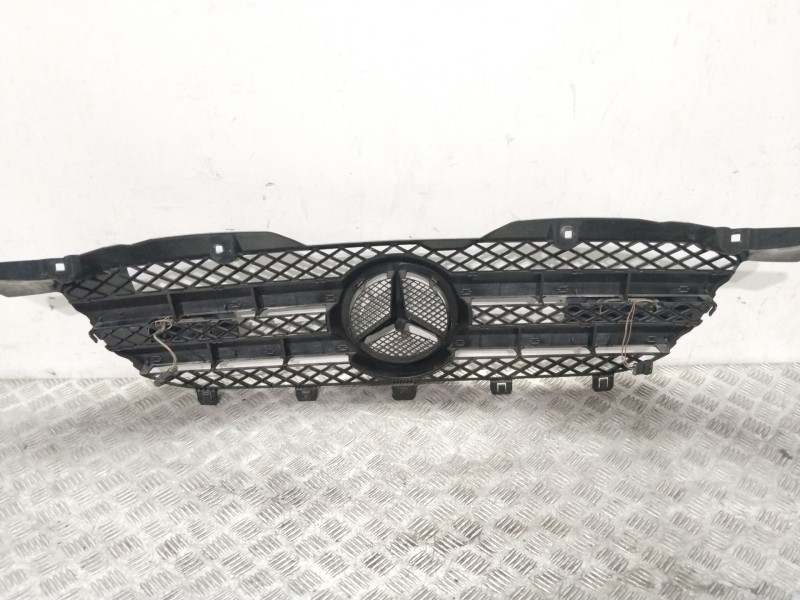 Recambio de rejilla delantera para mercedes-benz sprinter 2-t autobús (b901, b902) 213 cdi (902.671, 902.672) referencia OEM IAM Recambio de rejilla delantera para mercedes-benz sprinter 2-t autobús (b901, b902) 213 cdi (902.671, 902.672) referencia OEM IAM