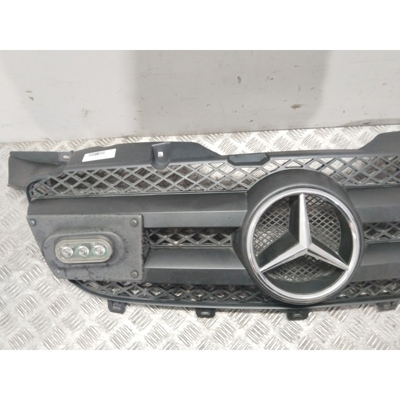 Recambio de rejilla delantera para mercedes-benz sprinter 2-t autobús (b901, b902) 213 cdi (902.671, 902.672) referencia OEM IAM Recambio de rejilla delantera para mercedes-benz sprinter 2-t autobús (b901, b902) 213 cdi (902.671, 902.672) referencia OEM IAM