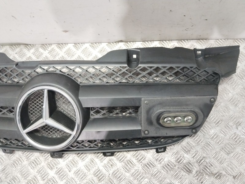 Recambio de rejilla delantera para mercedes-benz sprinter 2-t autobús (b901, b902) 213 cdi (902.671, 902.672) referencia OEM IAM Recambio de rejilla delantera para mercedes-benz sprinter 2-t autobús (b901, b902) 213 cdi (902.671, 902.672) referencia OEM IAM