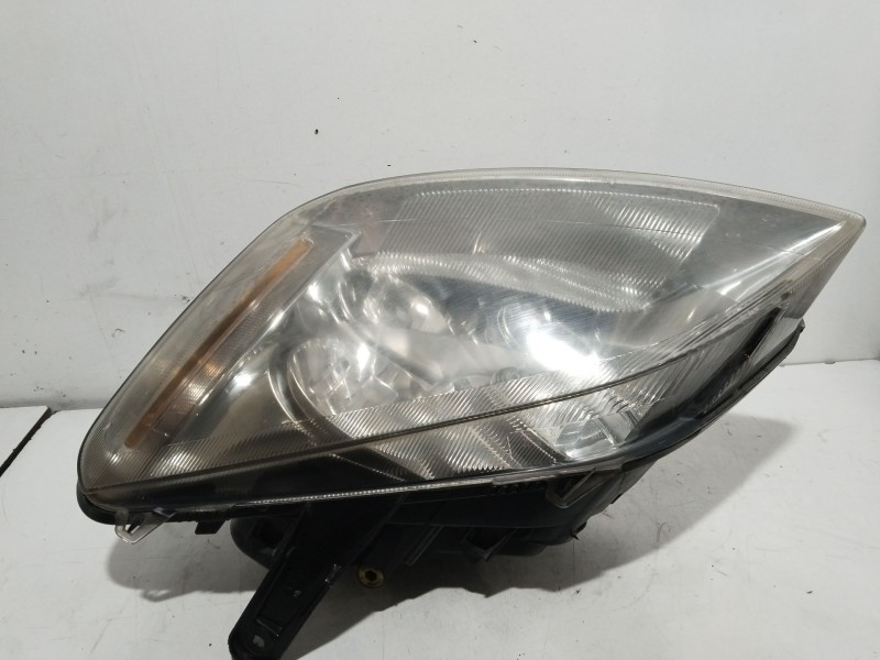 Recambio de faro izquierdo para ford focus berlina (cap) 1.6 16v cat referencia OEM IAM 270605  