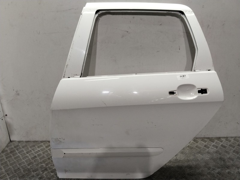 Recambio de puerta trasera izquierda para peugeot 308 sw active referencia OEM IAM 9805267180  