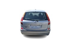 nissan almera tino (v10) del año 2005 2