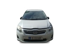 toyota auris (_e18_) del año 2013