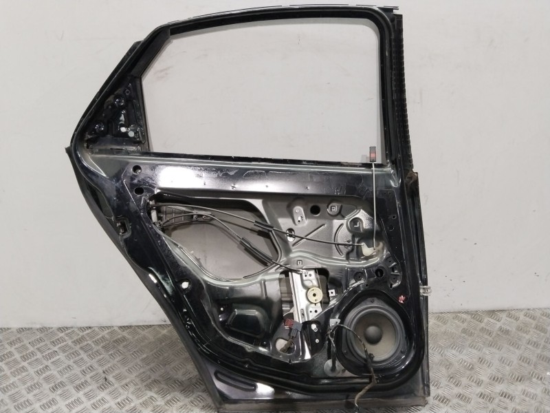 Recambio de puerta trasera izquierda para opel vectra c berlina club referencia OEM IAM  NEGRO 