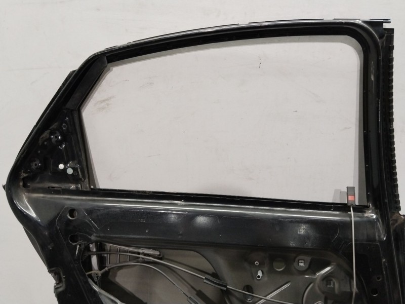 Recambio de puerta trasera izquierda para opel vectra c berlina club referencia OEM IAM  NEGRO 