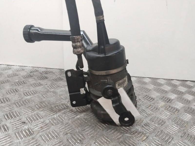 Recambio de bomba direccion para citroën c4 picasso sx referencia OEM IAM 9681965580  
