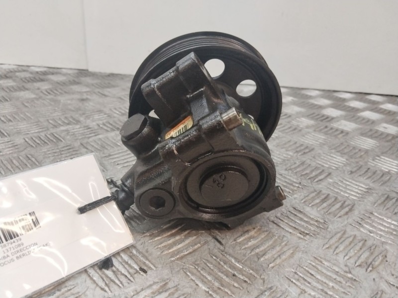 Recambio de bomba direccion para ford focus berlina (cak) ambiente referencia OEM IAM 1371089  
