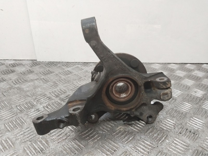 Recambio de mangueta delantera derecha para ford fiesta (ccn) titanium referencia OEM IAM AY1C3K170BA  