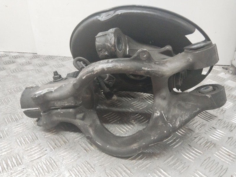 Recambio de mangueta delantera derecha para opel astra j gtc sportive referencia OEM IAM 13583479  