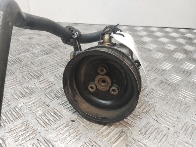 Recambio de bomba direccion para volkswagen golf iv (1j1) 1.6 16v referencia OEM IAM 030145269A  