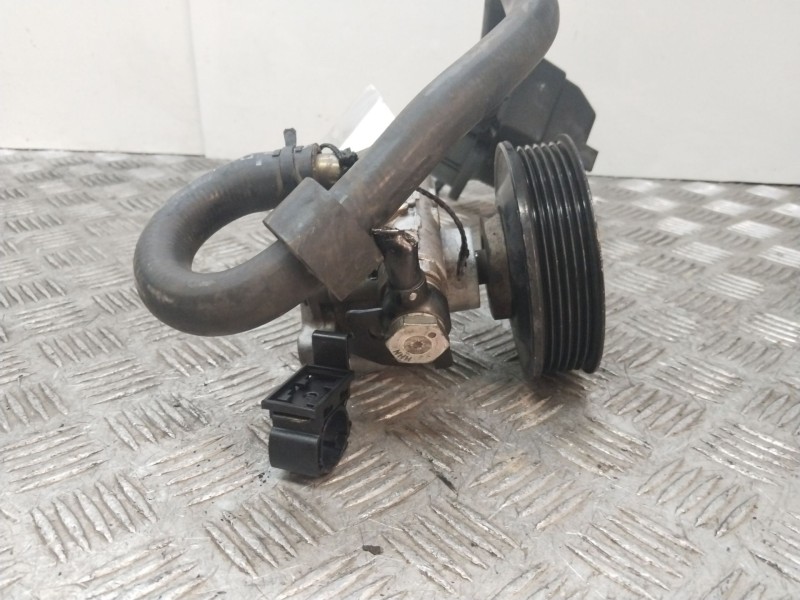 Recambio de bomba direccion para volkswagen golf iv (1j1) 1.6 16v referencia OEM IAM 030145269A  