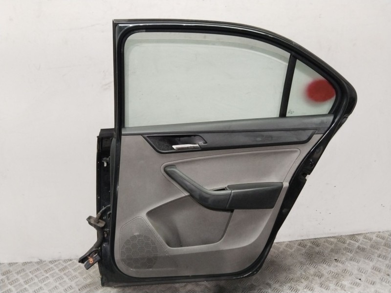 Recambio de puerta trasera izquierda para seat toledo (kg3) style referencia OEM IAM 5JA833051C  NEGRO