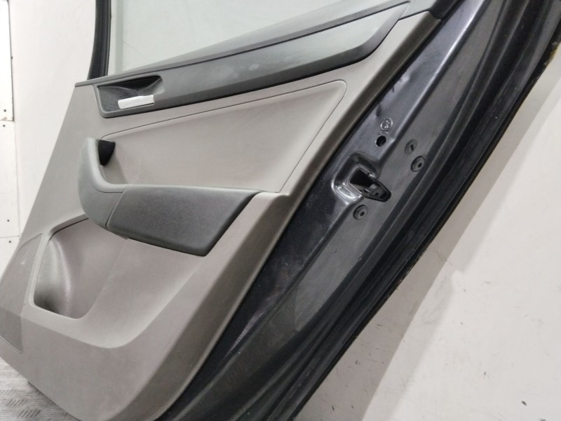 Recambio de puerta trasera izquierda para seat toledo (kg3) style referencia OEM IAM 5JA833051C  NEGRO