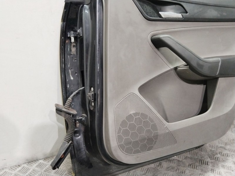 Recambio de puerta trasera izquierda para seat toledo (kg3) style referencia OEM IAM 5JA833051C  NEGRO