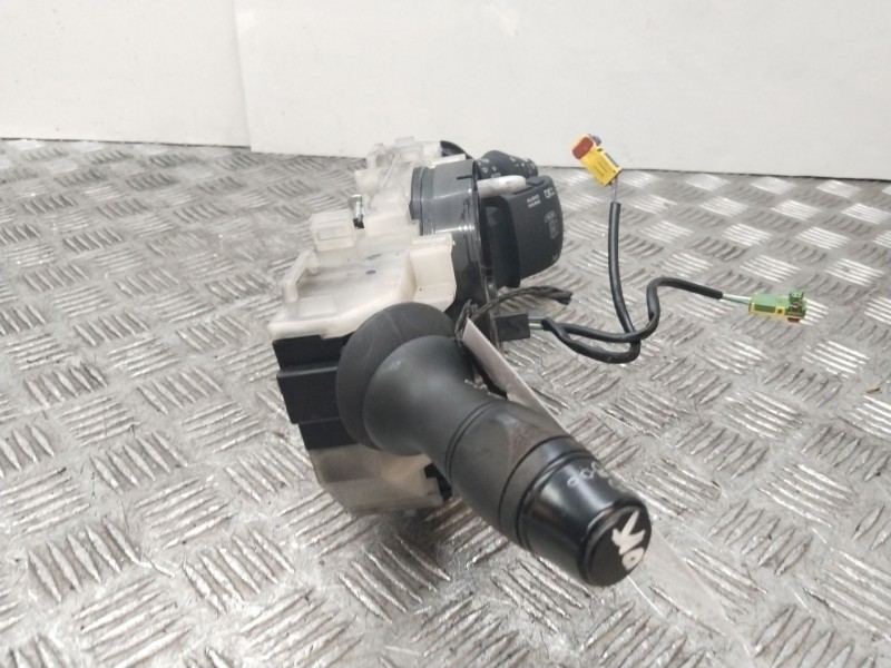 Recambio de mando multifuncion para renault megane iii berlina 5 p dynamique referencia OEM IAM 255520014R  